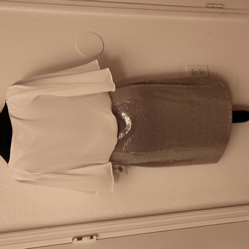 Dress - Picture 2 of 5